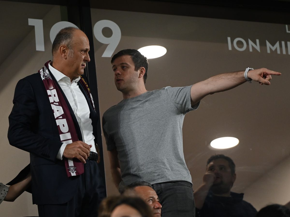 Reacție dură la adresa jucătorilor lui Rapid, după eșecul cu Sepsi: „Lumea zice de antrenor, dar ei sunt de titlu?”
