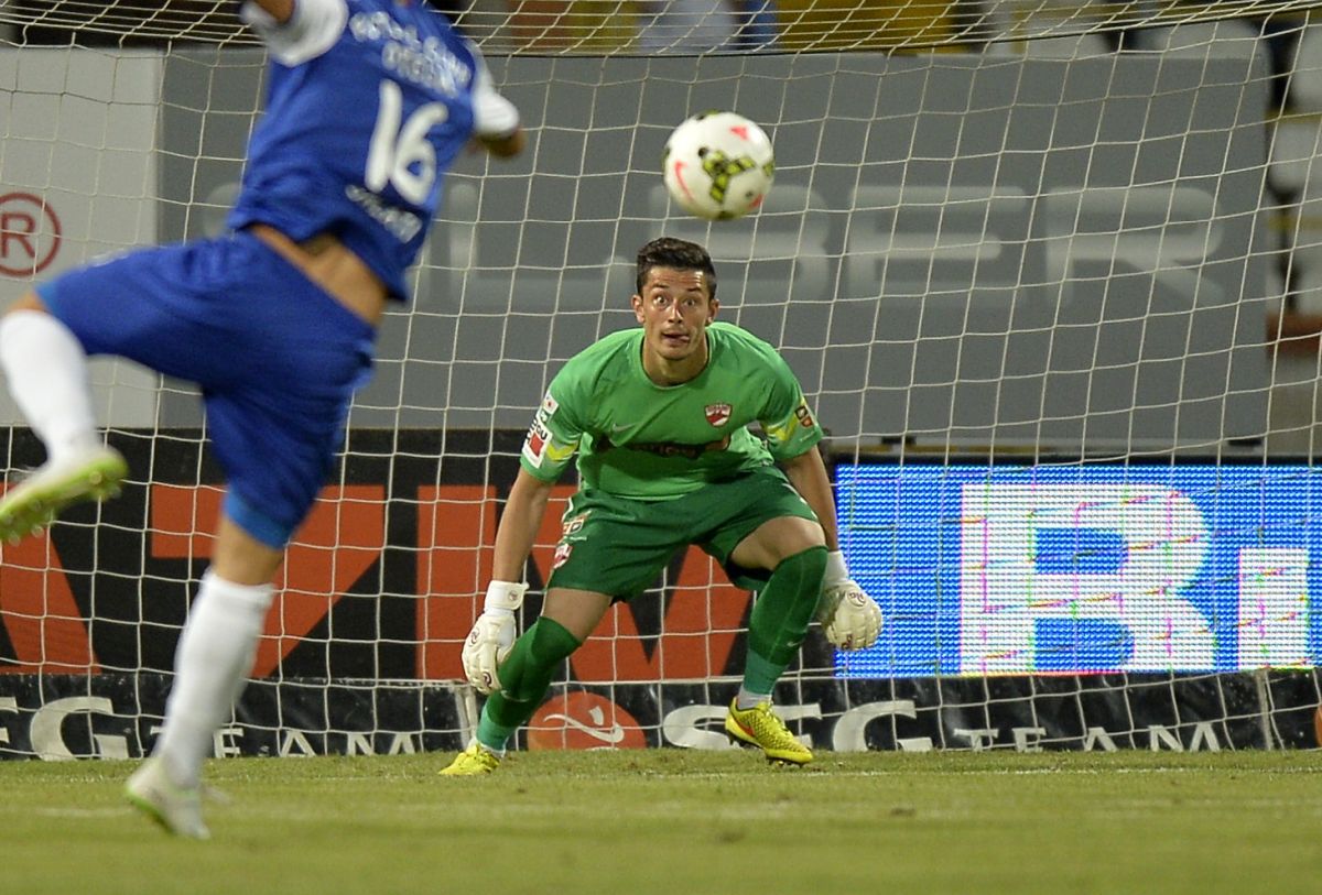 Fostul dinamovist este abonat la contracte cu Primăria la care a fost angajată soția lui! Cel mai mare valorează 1,6 milioane €