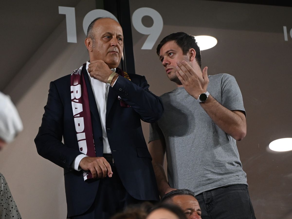 Reacție dură la adresa jucătorilor lui Rapid, după eșecul cu Sepsi: „Lumea zice de antrenor, dar ei sunt de titlu?”