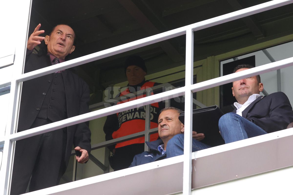 Cum arată acum controversatul Miron Cozma » A fost în tribune la Voluntari - FC Argeș, lângă oficialul FRF