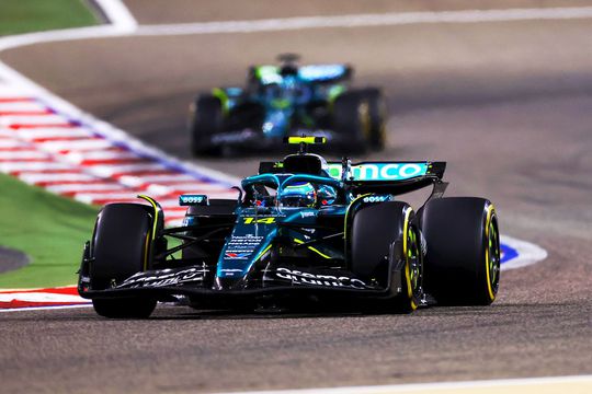 Fernando Alonso și Lance Stroll au terminat pe locurile 15, respectiv 17, pe circuitul „Sakhir"