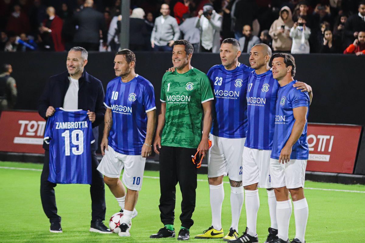 Gianluca Zambrotta abia mai poate umbla din cauza strâmbării teribile a picioarelor!