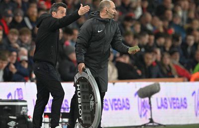 Eroare rar întâlnită în Premier League: arbitrul de rezervă a provocat un imens scandal » Meciul a fost întrerupt