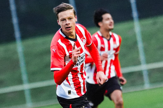 A semnat! Transfer istoric pentru fiul lui Ruud van Nistelrooy