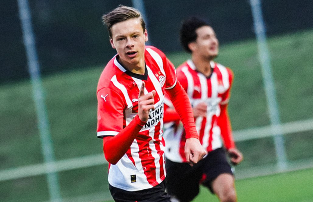 A semnat! Transfer istoric pentru fiul lui Ruud van Nistelrooy