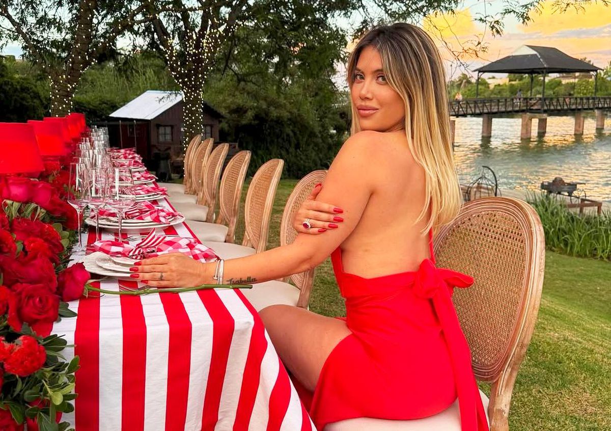 Instagram i-a închis contul lui Mauro Icardi! Ce poză a putut să posteze argentinianul cu Wanda Nara