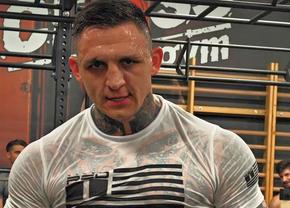 A luptat o repriză, apoi a rămas în colțul lui și a refuzat să continue » Criticat dur de fanii MMA, luptătorul a explicat ce s-a întâmplat
