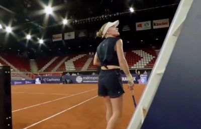 „Poți să îi spui să folosească deodorant?” » Scenă ireală în timpul unui meci de la WTA 250 Rouen: „Miroase foarte rău”
