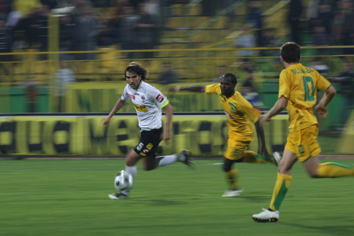 10 meciuri memorabile jucate de Paște: Dinamo, victorii în Ghencea, Rapid, învinsă de rivale și celebrul Poli Timișoara - FCSB 1-8