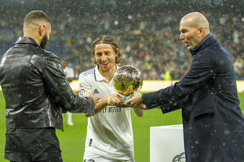 Zinedine Zidane, alături de Benzema și Modric. Foto: Imago