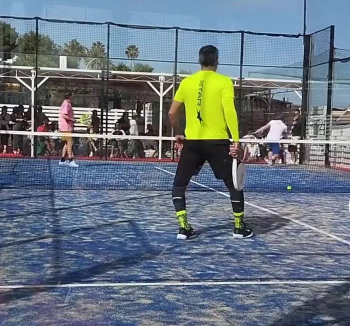 Gianluca Zambrotta abia mai poate umbla din cauza strâmbării teribile a picioarelor!