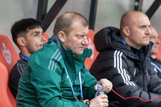 De ce pierde Dorinel toate meciurile? » „A acceptat să facă un lucru pe care nu-l mai făcuse de aproape două decenii”