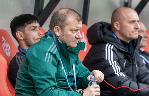 De ce pierde Dorinel toate meciurile? » „A acceptat să facă un lucru pe care nu-l mai făcuse de aproape două decenii”