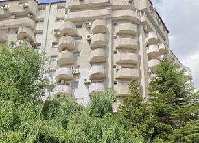Bloc din centrul Bucureștiului cu apartamentele închiriate, scos integral la vânzare