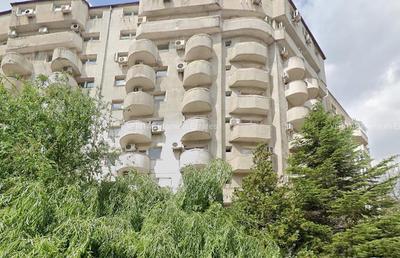 Bloc din centrul Bucureștiului cu apartamentele închiriate, scos integral la vânzare