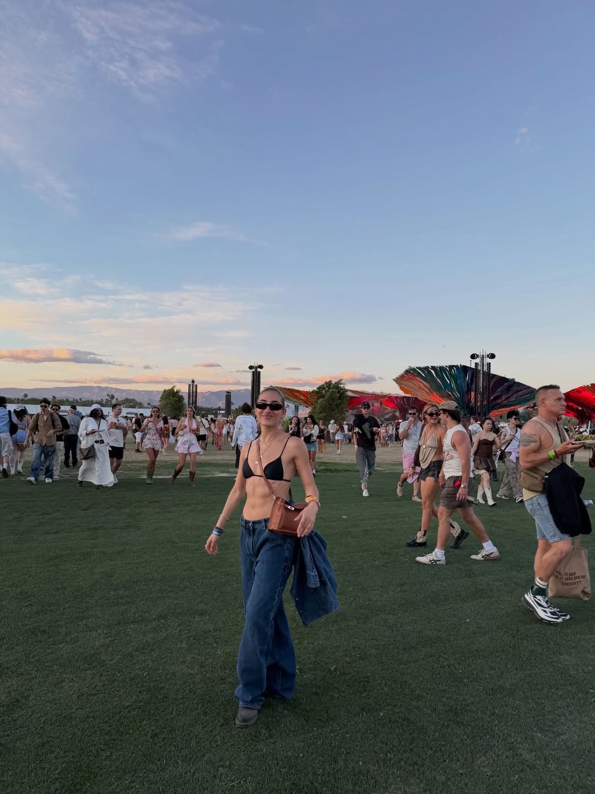 Fiica lui Jose Mourinho a atras toate privirile la Coachella: „Ce-i cu acel abdomen?”