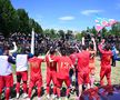 Jucătorii Stelei au sărbătorit victoria cu fanii! Suporterii n-au uitat de FCSB și l-au înjurat pe Becali
