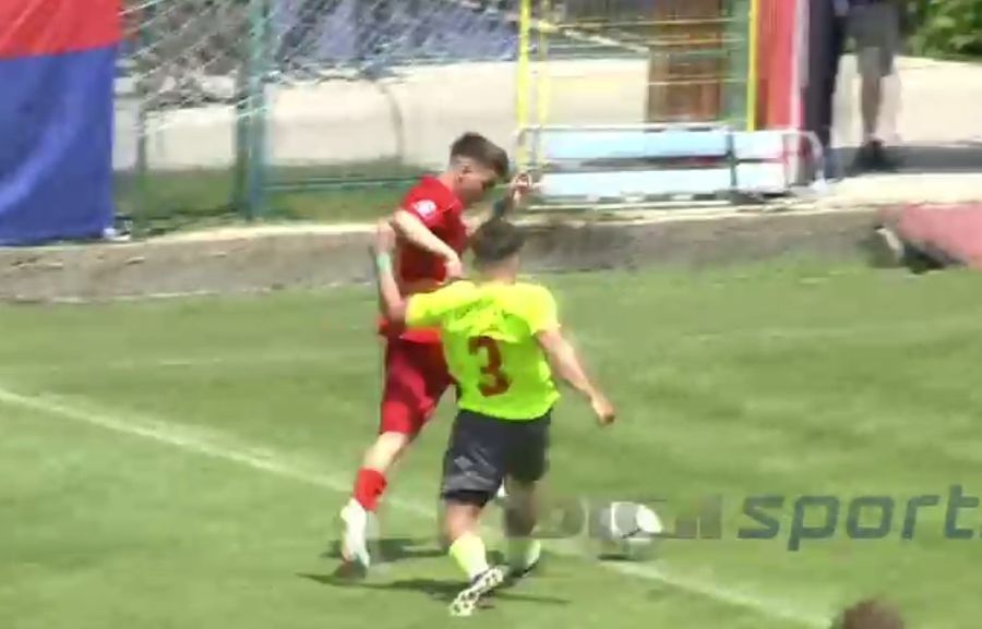 La 0-0 în retur, acest fault făcut în afara careului a fost mutat în suprafața de pedeapsă de către arbitru. Și s-a făcut 1-0 pentru Steaua, din penalty Faze incredibile în Steaua - Mostiștea Ulmu! Oaspeții au vrut să iasă de pe teren după un penalty INVENTAT pentru „militari”