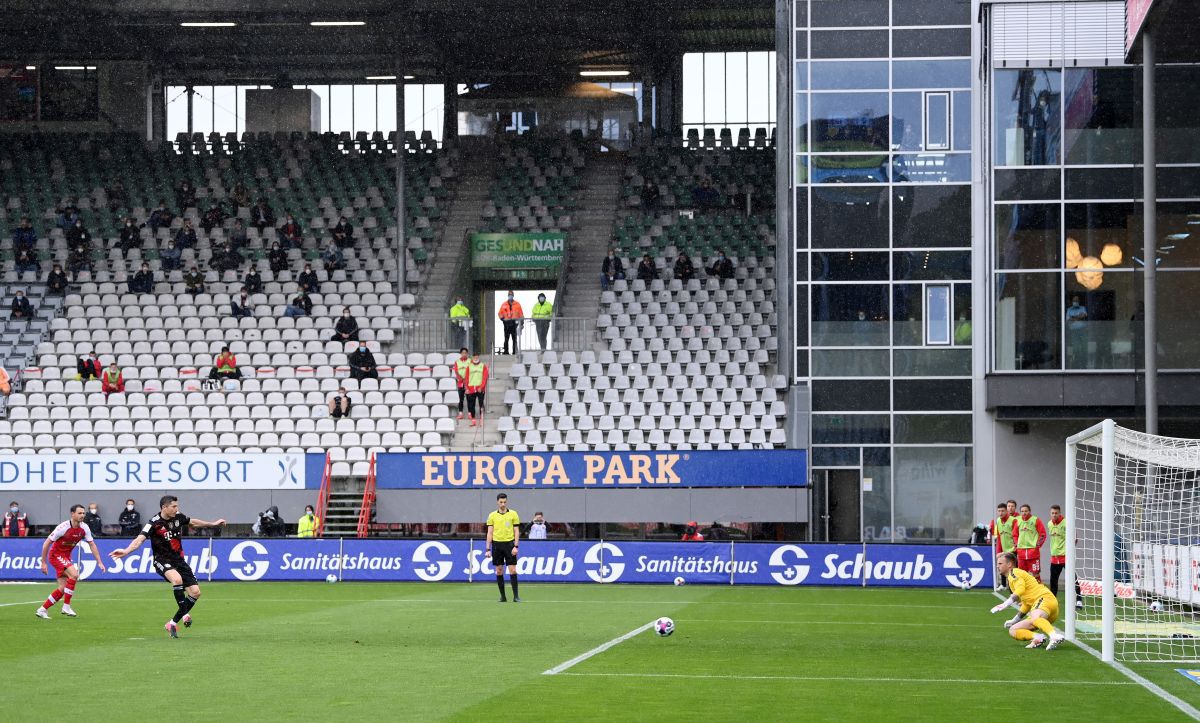 Robert Lewandowski, egalul lui Gerd Muller! A ajuns la 40 de goluri în acest sezon de Bundesliga