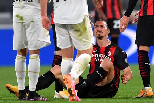 Zlatan, după momentul accidentării // Foto: Getty Images