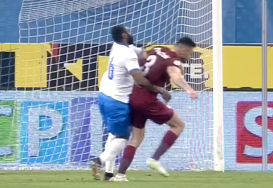 3 faze controversate în CS U Craiova - CFR: penalty EVIDENT neacordat de Kovacs! Verdictele specialistului