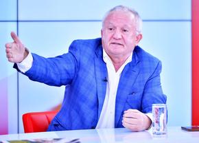 Porumboiu l-a făcut praf pe arbitrul de la Farul - FCSB: „Are probleme de comportament care sunt dubioase”