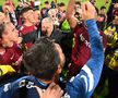 CFR Cluj, sărbătoare în stil mare alături de fani » Imaginile bucuriei din Gruia: fanii au rupt gardurile și au pătruns pe gazon