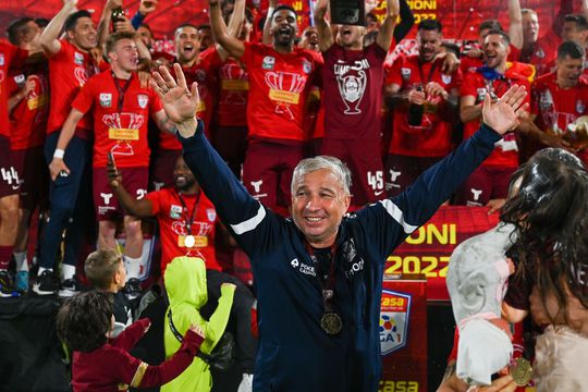 Dan Petrescu (54 de ani) va primi o recompensă pe măsură.