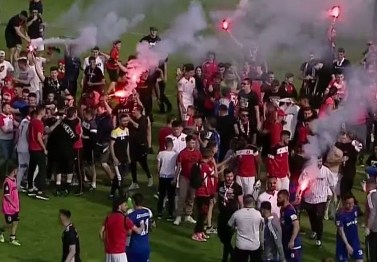 Torțe, lăutari și șampanie » Cum a sărbătorit Hermannstadt revenirea în Liga 1