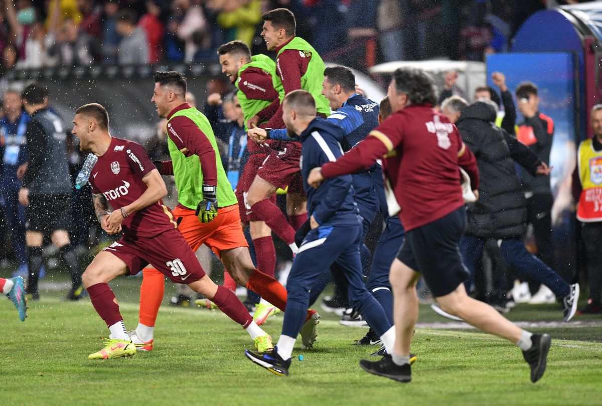 Prima plecare de la CFR Cluj! Și-a luat rămas bun după ce a primit medalia de campion: „A fost ultimul meu meci aici!”
