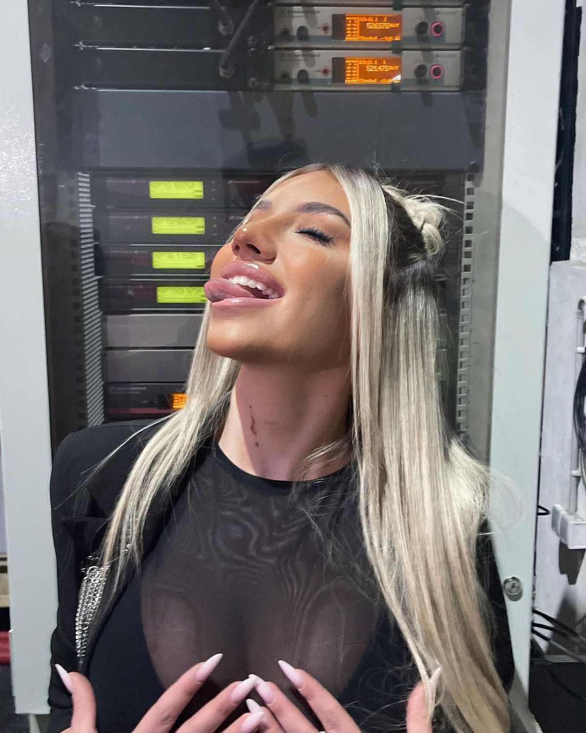 Fosta lui Dragoș Nedelcu, întrebată ce-ar face în cazul Shakirei: „Dacă soțul a vrut să schimbe plapuma, așa m-aș răzbuna și eu”