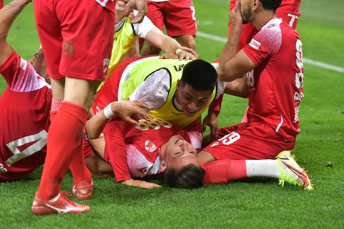 Cu cine a ținut Gigi Becali la Dinamo - CSA Steaua: „MM mi-a spus: «Băi, pierzi 400.000 de euro»” + Vrea să le facă plângere penală „militarilor”