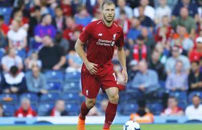 Apariție surpriză la Eurovision » Fostul jucător de la Liverpool i-a lăsat mască pe fani