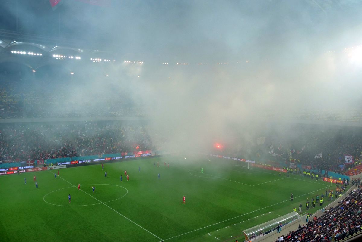 Talpan și steliștii i-au dat replica lui Ahmed Bani, după ce dinamovistul a numit Steaua „o clonă”: „Nici nu știe ce înseamnă! E un viitor creditor chirografar”