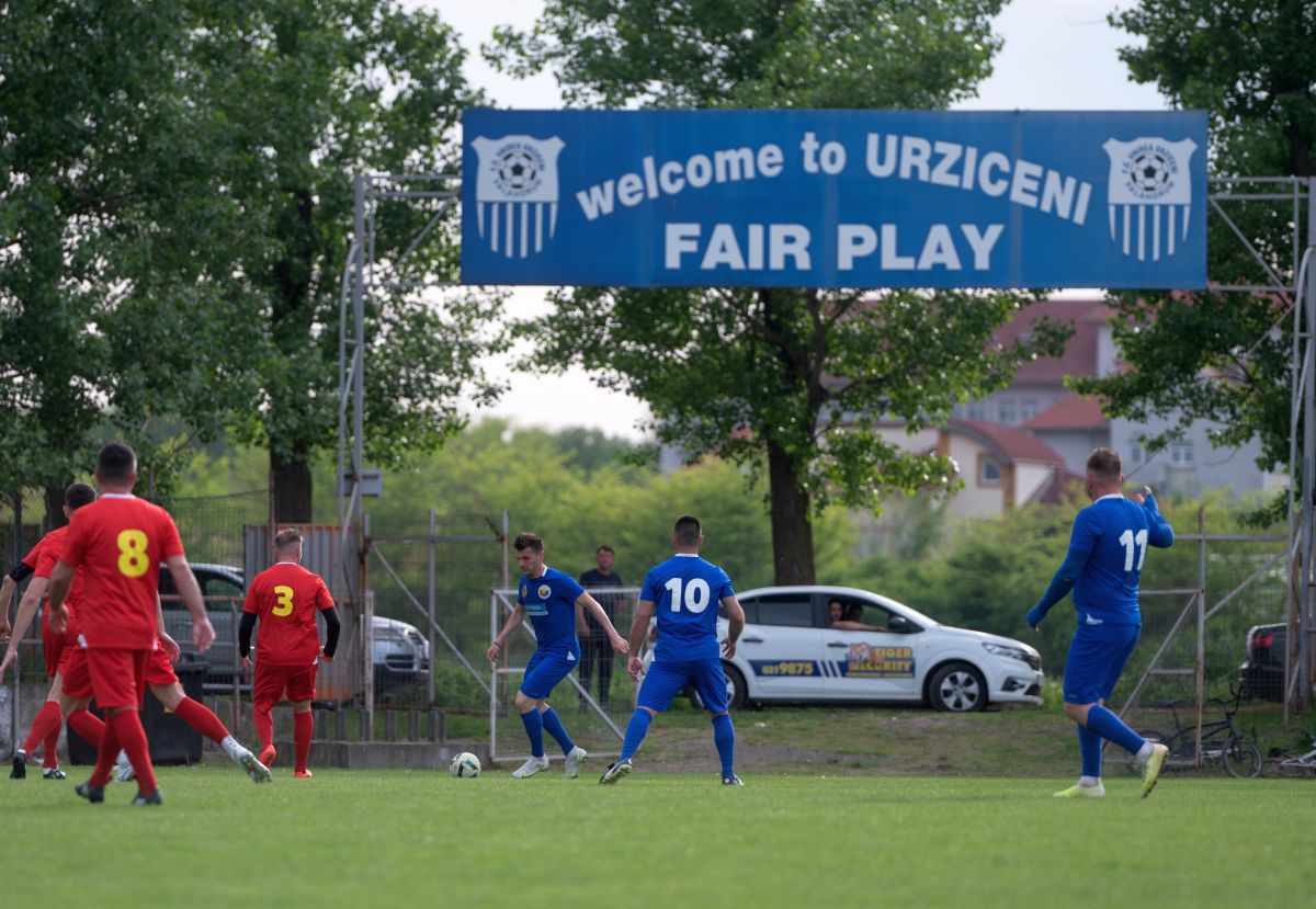 Șase goluri în meciul demonstrativ old-school de la Urziceni: Dan Petrescu, show cu foștii campioni ai Unirii și alte nume mari din fotbalul românesc