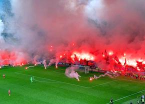 Peluza Sud a declanșat HAOSUL pe Arena Națională! Scene incendiare la Dinamo - Steaua