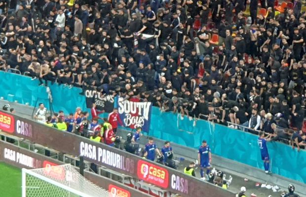 Jucătorii Stelei, băgați în „ședință” de suporteri după umilința cu Dinamo!