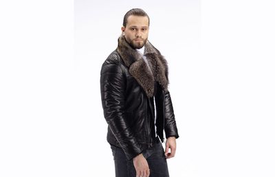 Geaca de Piele Naturală Bărbătească, Alegerea Perfectă pentru Eleganță și Confort