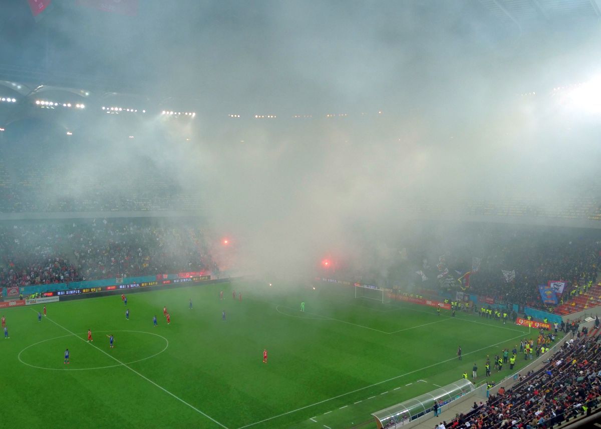 Teroare pe Arena Națională: Peluza Sud a declanșat haosul în derby-ul Dinamo - Steaua
