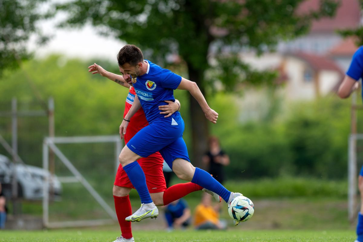 Șase goluri în meciul demonstrativ old-school de la Urziceni: Dan Petrescu, show cu foștii campioni ai Unirii și alte nume mari din fotbalul românesc