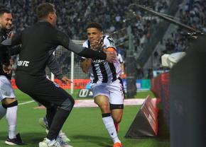 Răzvan Lucescu, la o victorie de titlu în Grecia! » PAOK a făcut show sub privirile lui Charalambous și Lucescu senior