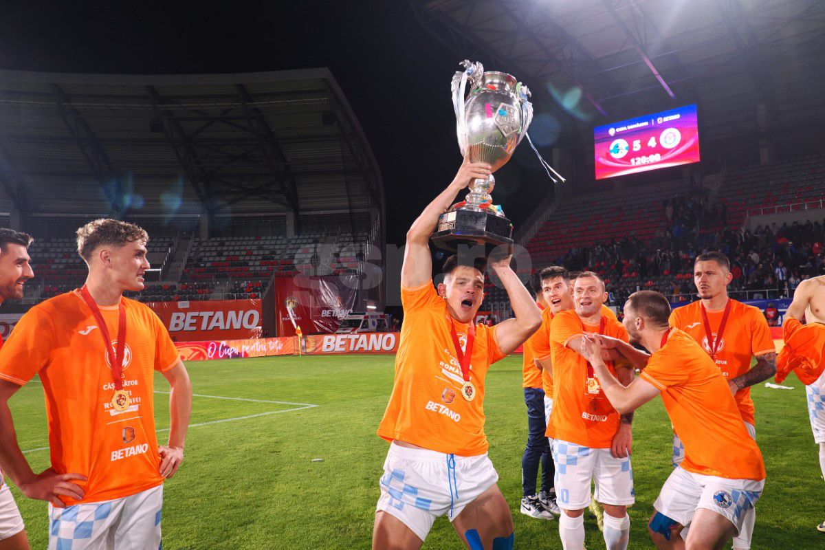 Corvinul e în CORZI: dacă va juca în Europa, ar PIERDE dreptul de promovare în Superligă! » Cere dispensă din partea FRF: „Ar fi o aberație, să ne amâne!”