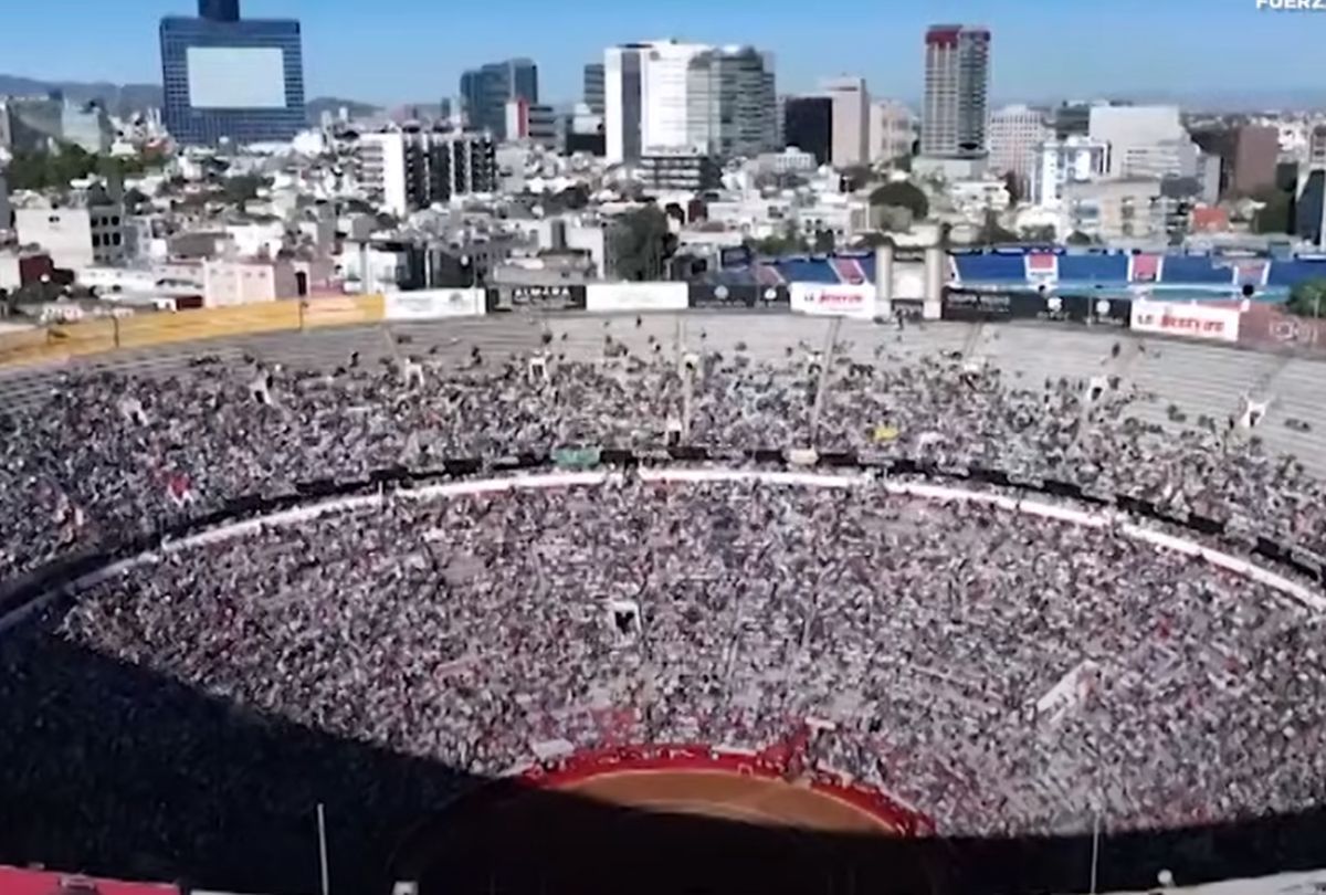 Plaza de Toros, Mexic / Locul meciului Floyd Mayweather Jr. - Victor Ortiz