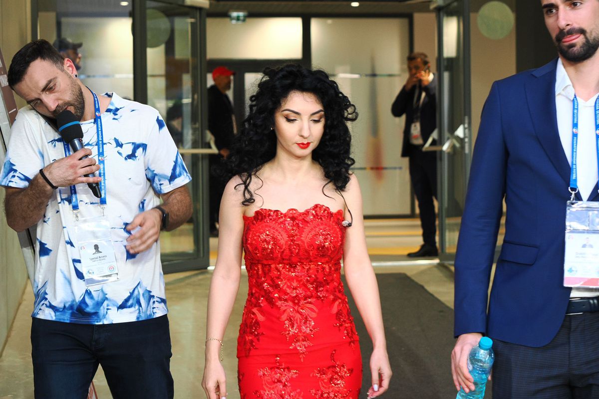 Atmosferă de vis la finala Cupei României Betano! » Fanii Corvinului, scenografie de Superliga + apariție rară la „oficială”