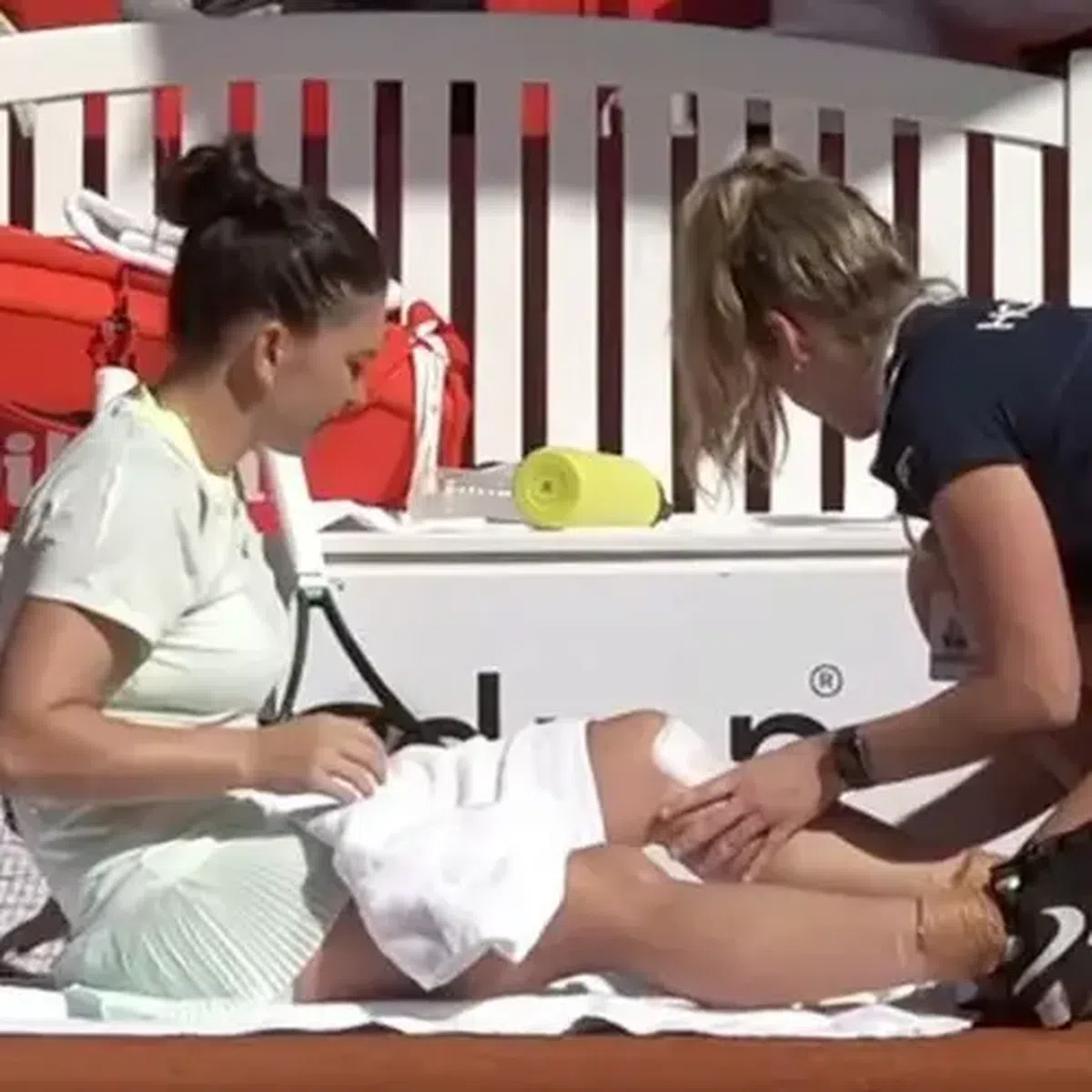 Detalii din interior despre accidentarea Simonei Halep » Ce s-a întâmplat chiar înainte de meciul de la Paris