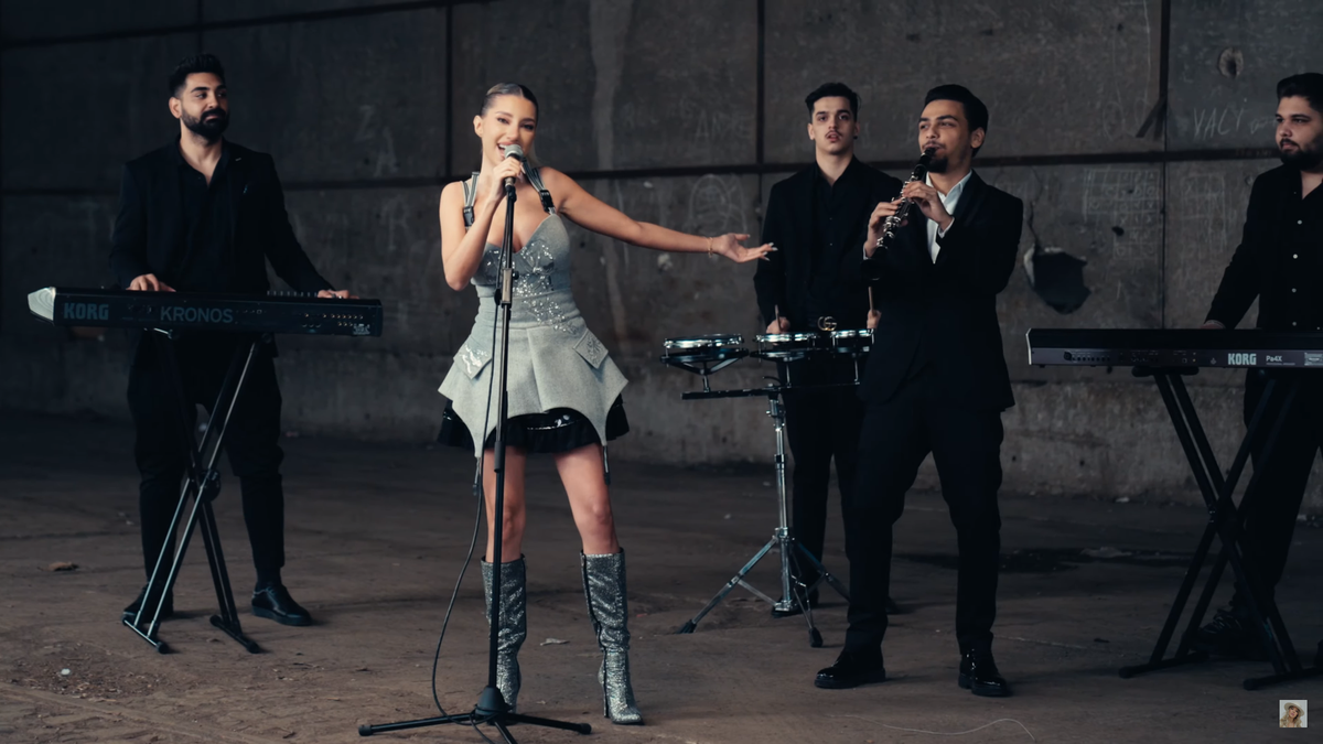 Aza Gabriela, iubita lui Horațiu Moldovan, a lansat cover-ul piesei „Made in Romania”