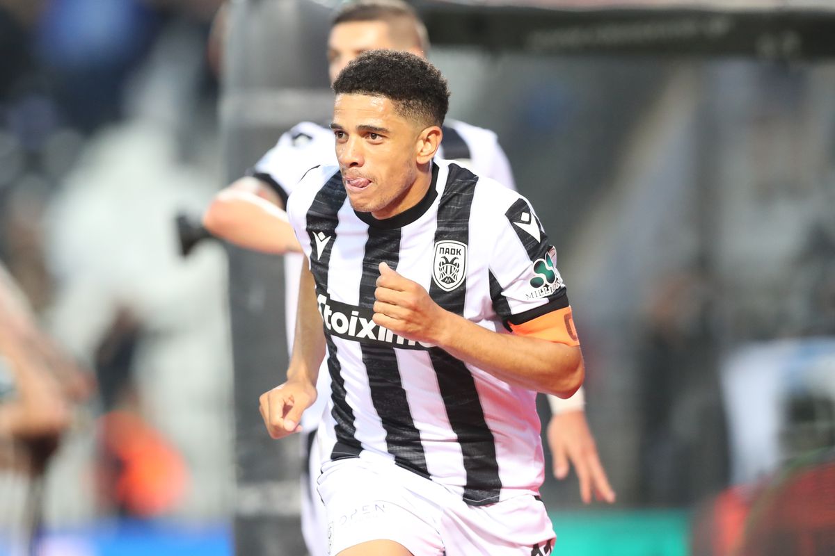 Răzvan Lucescu, la o victorie de titlu în Grecia! » PAOK a făcut show sub privirile lui Charalambous și Lucescu senior