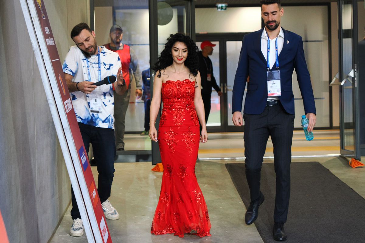 Atmosferă de vis la finala Cupei României Betano! » Fanii Corvinului, scenografie de Superliga + apariție rară la „oficială”