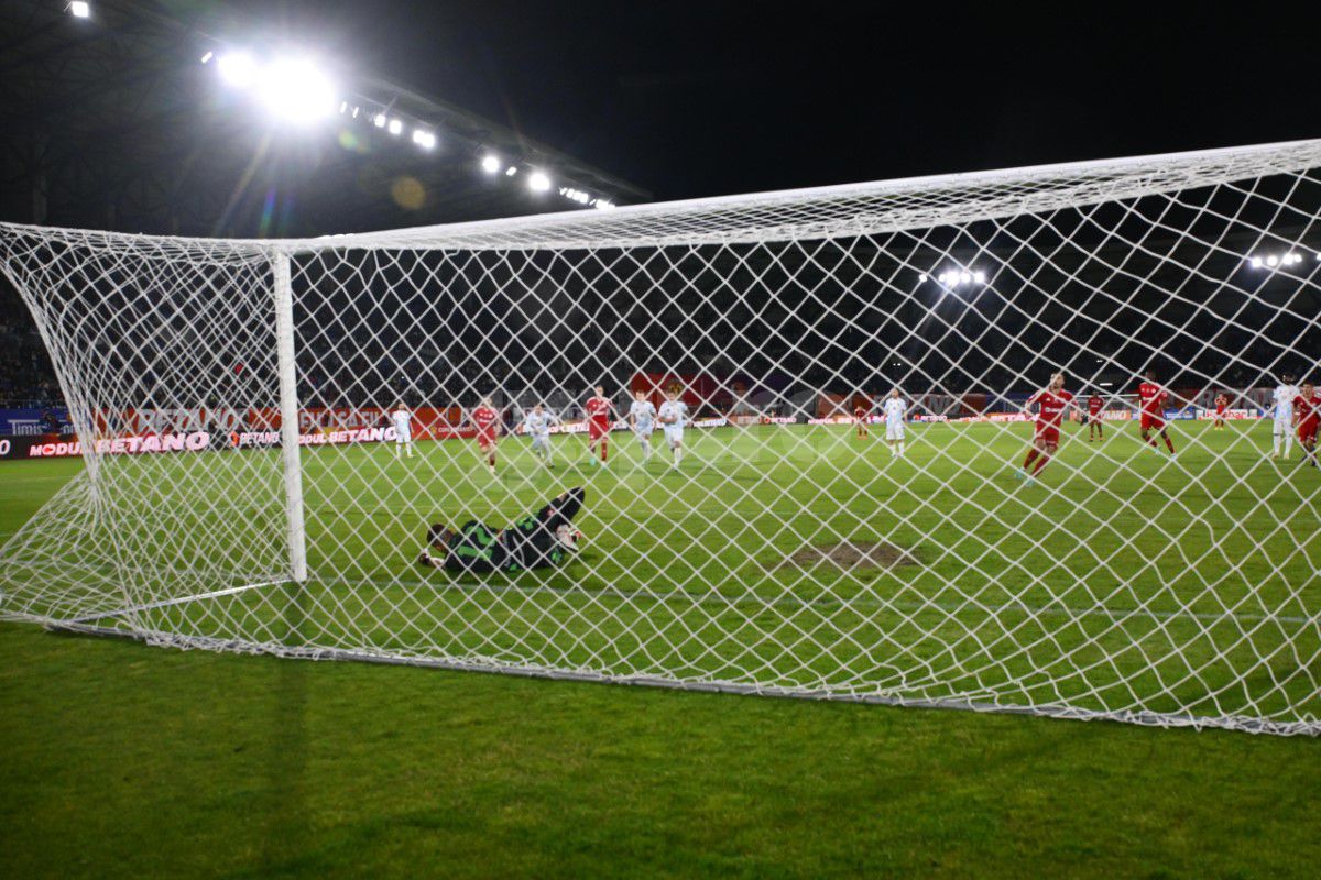 ULUITOR, Cupa României Betano e la Castel! Corvinul Hunedoara e noua legendă vie a Transilvaniei, din „B” direct în Europa League!