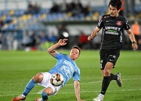 Exod la clubul din Superligă: 7 jucători sunt OUT! Rapid, U și CFR Cluj luptă pentru mijlocașul rămas liber